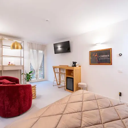 Pensionat Opera Boutique 3*