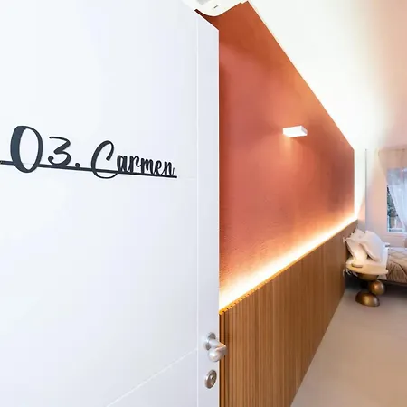 Opera Boutique 3*